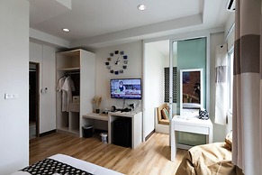 Bangkok River Loka Hotel