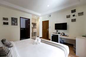 Bangkok River Loka Hotel