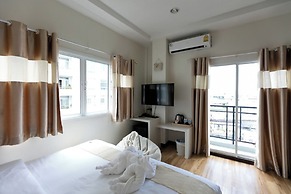 Bangkok River Loka Hotel