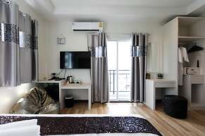 Bangkok River Loka Hotel