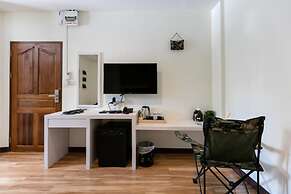 Bangkok River Loka Hotel