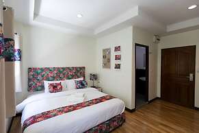Bangkok River Loka Hotel