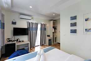 Bangkok River Loka Hotel