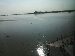 River View suites Puerto Santa Ana gye