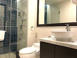 Sunset Seaview Beach Villas & Spa Suites at Nexus Karambunai