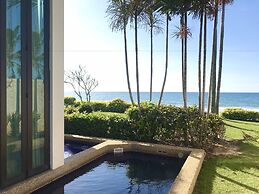 Sunset Seaview Beach Villas & Spa Suites at Nexus Karambunai