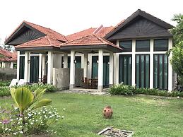 Sunset Seaview Beach Villas & Spa Suites at Nexus Karambunai