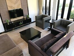 Sunset Seaview Beach Villas & Spa Suites at Nexus Karambunai