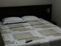 Hidden Pearl Hotel - Janus Luxury Suites