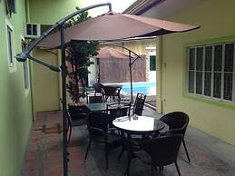 Sun Moon Poolside Hotel