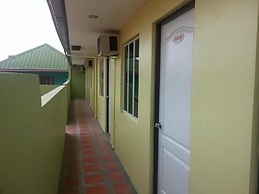 Sun Moon Poolside Hotel