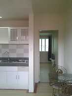 Sun Moon Poolside Hotel