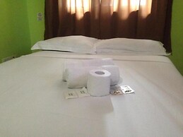 Sun Moon Poolside Hotel