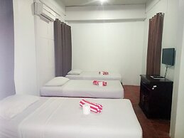 Sun Moon Poolside Hotel