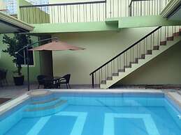 Sun Moon Poolside Hotel