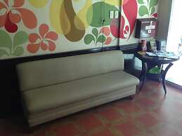 Sun Moon Poolside Hotel