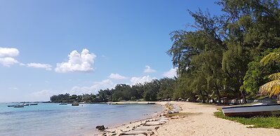 Allamanda Studios and Apartments