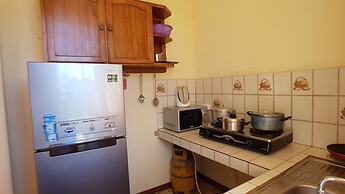 Allamanda Studios and Apartments