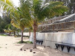 Allamanda Studios and Apartments