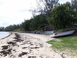 Allamanda Studios and Apartments