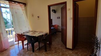 Allamanda Studios and Apartments