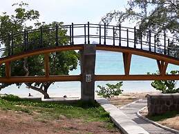 Allamanda Studios and Apartments