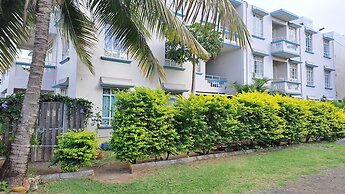 Allamanda Studios and Apartments