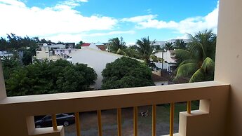 Allamanda Studios and Apartments