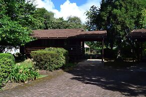 Log Cabin & Settlers Village