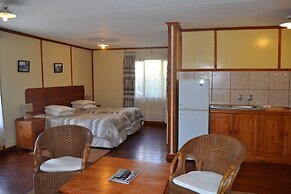 Log Cabin & Settlers Village