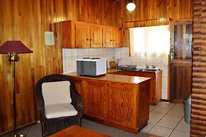 Log Cabin & Settlers Village