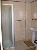 Log Cabin & Settlers Village