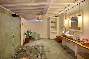 PinkCoco Gili Air - Constant Surprises & for Cool Adults Only