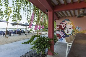 PinkCoco Gili Air - Constant Surprises & for Cool Adults Only