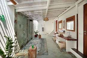 PinkCoco Gili Air - Constant Surprises & for Cool Adults Only