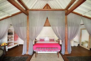 PinkCoco Gili Air - Constant Surprises & for Cool Adults Only