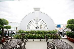 Le Saigon Hotel