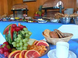 Hotel Meran Hallenbad & Sauna