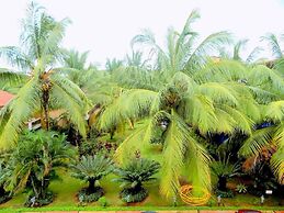 Spacious Apartment with Pool - CM008