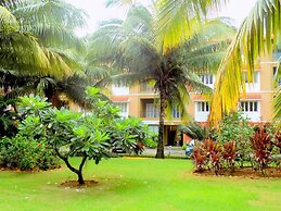 Spacious Apartment with Pool - CM008