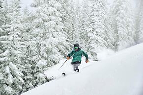 Cozy Riva Ridge Condo with 1 BR in Vail Village by RedAwning - Save 20