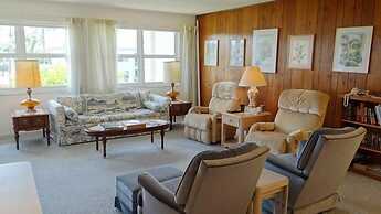 Shell Point 78 2 Bedroom Home by RedAwning
