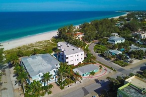 3706 Gulf Dr 2 Bedroom Home by RedAwning