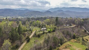 Cypress Ridge 4 Bedroom Home by RedAwning