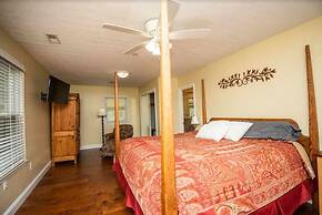 Cypress Ridge 4 Bedroom Home by RedAwning