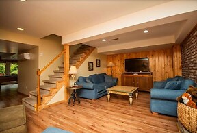 Cypress Ridge 4 Bedroom Home by RedAwning