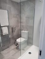 Lil's Bar and Bistro