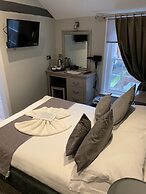 Lil's Bar and Bistro