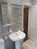 Lil's Bar and Bistro