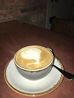 Lil's Bar and Bistro